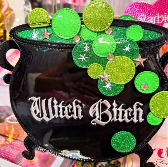 Trickz N' Treatz Cauldron Crossbody Bag - Picture 6 of 8